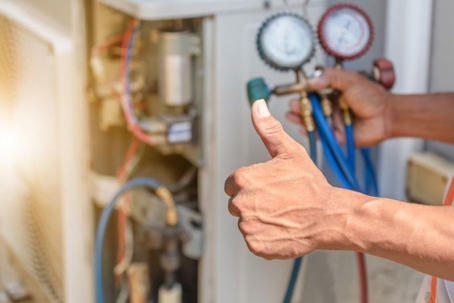 technician gives thumbs up